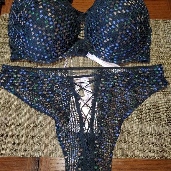 Savage X Fenty Other - Savage X Fenty Lace Iridescent Padded Bra and Thong Set, 36DDD, Large
